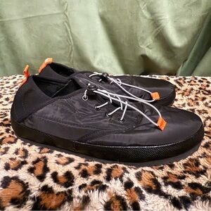 Wren Black Fireside Hybrid Men's Shoes - Size Small 8/9